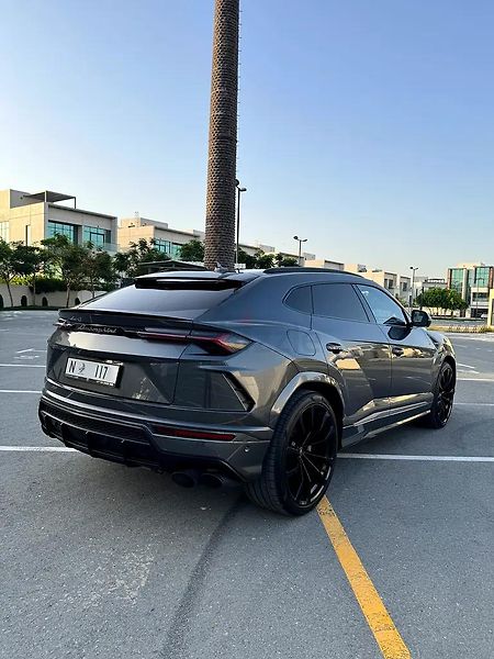 Lamborghini Urus (2020) Lamborghini Urus Luxusní SUV - fotka 7 z 12