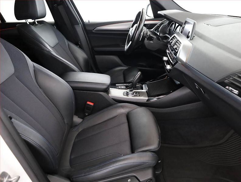 BMW X3 (2019) xDrive20d - fotka 7 z 18