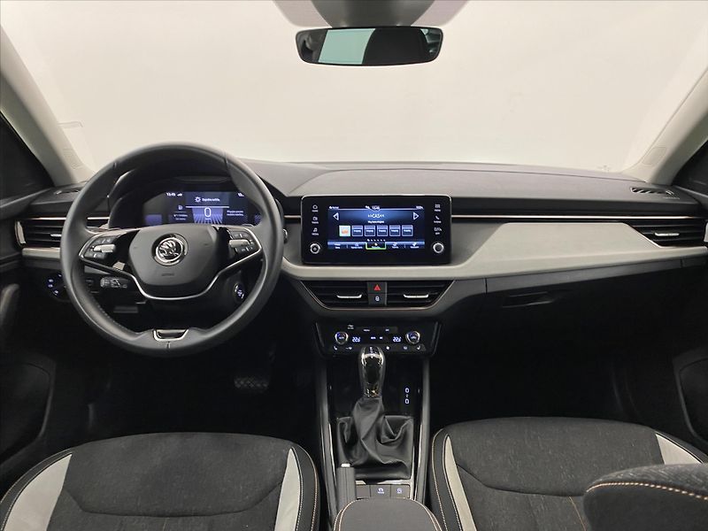 Škoda Scala 1,0 TSI 85kW DSG Top Selection - fotka 9 z 29