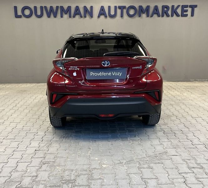 Toyota C-HR 1,8 Hybrid AT Selection - fotka 14 z 16
