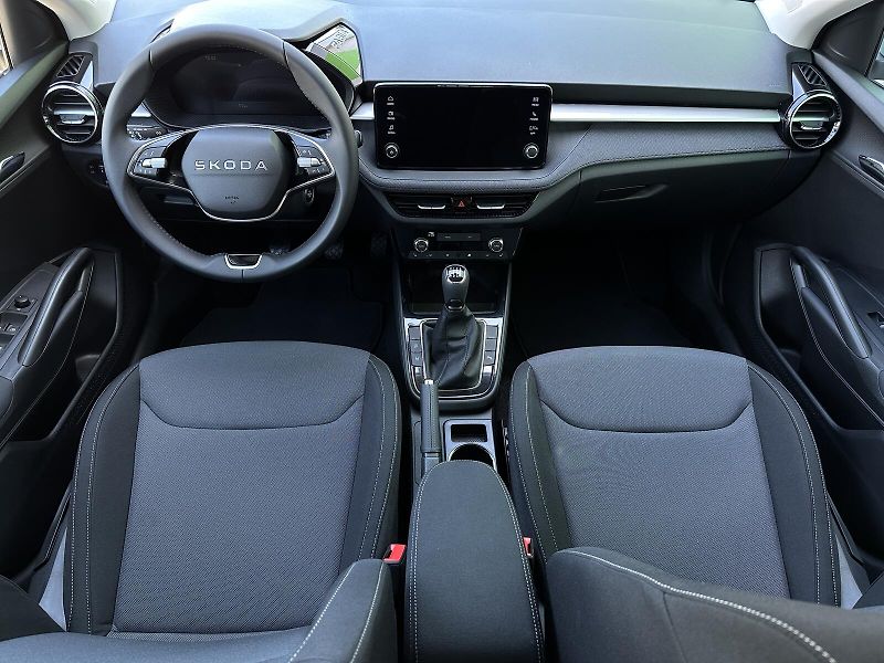 Škoda Fabia 1.0TSi 95PS LED V.Cockpit 2Z.C - fotka 34 z 40