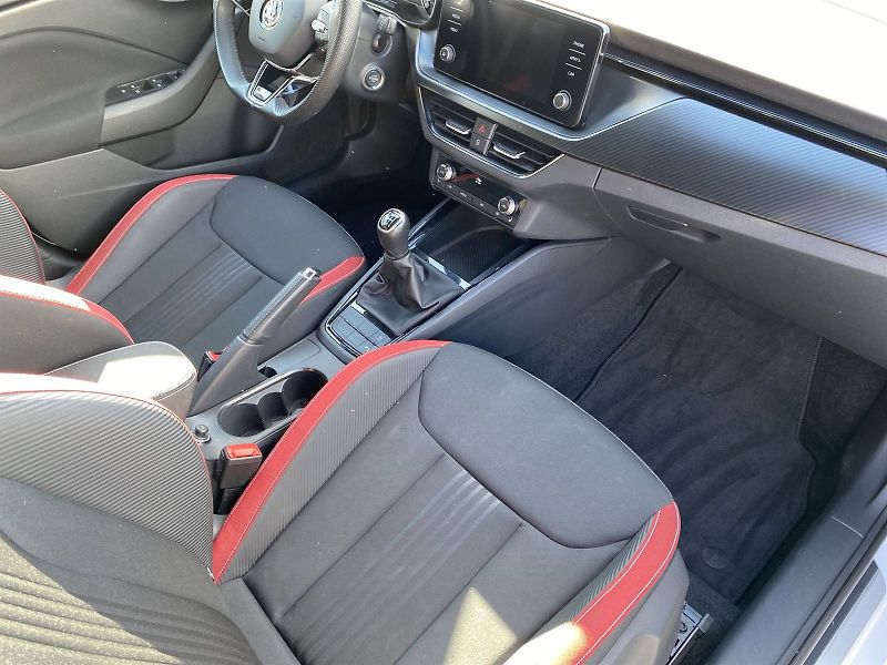 Škoda Kamiq (2022) 1.0 TSI Monte Carlo - fotka 9 z 30