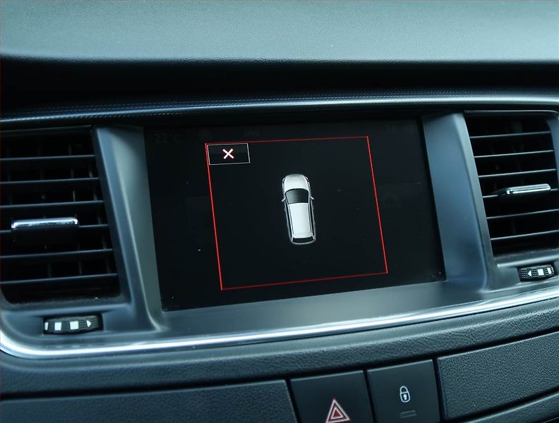 Peugeot 508 (2014) Allure 2.0 HDi, Navi, Tempomat - fotka 20 z 23