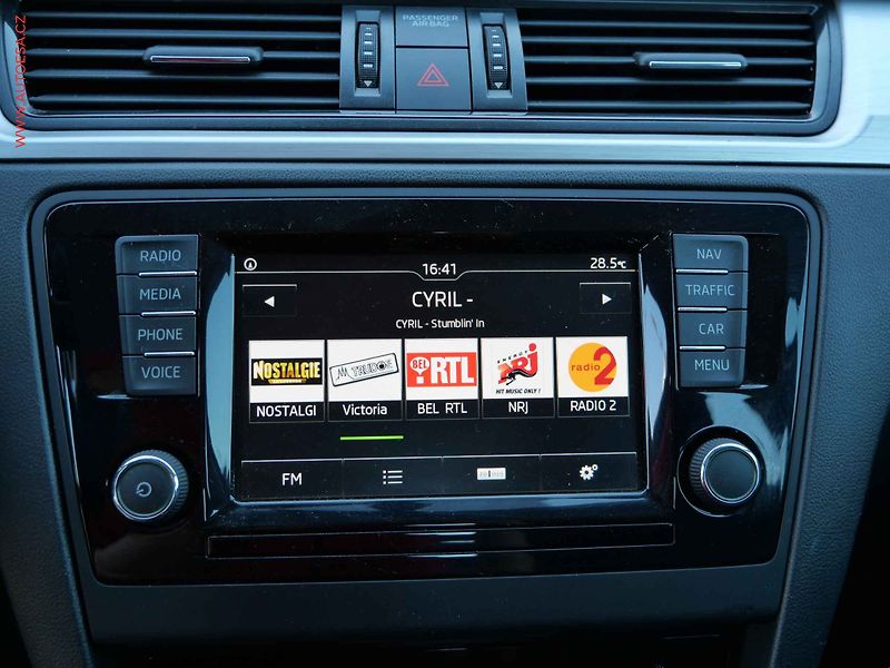 Škoda Rapid (2016) 1.2 TSi, Ambition, xenon - fotka 18 z 25
