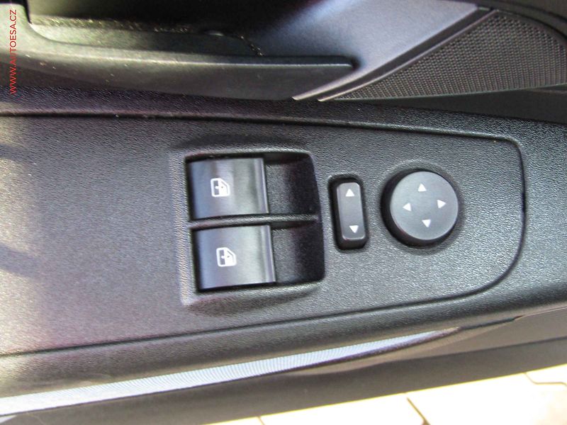 Fiat Grande Punto (2006) 1.2i, 2.maj,ČR, STK6/28 - fotka 13 z 18