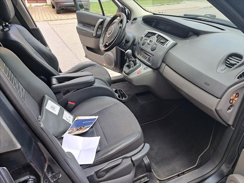 Renault Scénic 1,5 dCi - fotka 30 z 35
