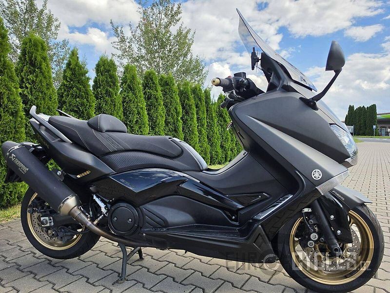 Yamaha T-Max 530 (2013) Black Max - fotka 4 z 20