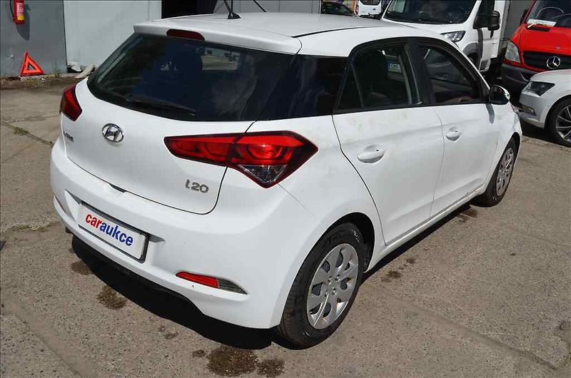 Hyundai i20 (2015) 1,2 - fotka 4 z 24