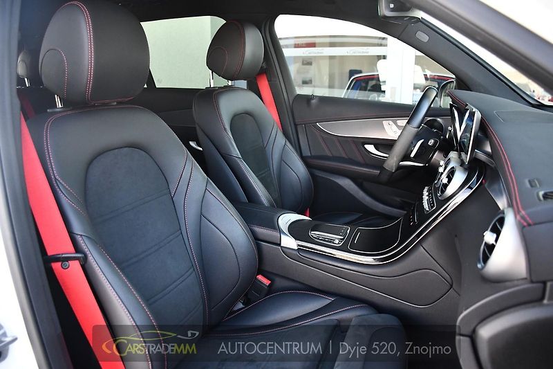 Mercedes-Benz GLC 220d 4M AMG+ TAŽNÉ - fotka 15 z 51