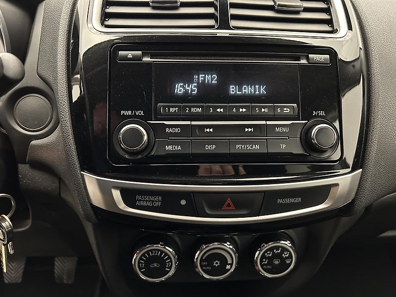 Mitsubishi ASX 1.6 MIVEC INVITE+ - fotka 9 z 23