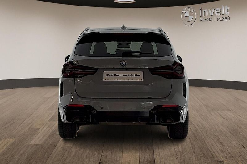 BMW X3 xDrive30d - fotka 4 z 25