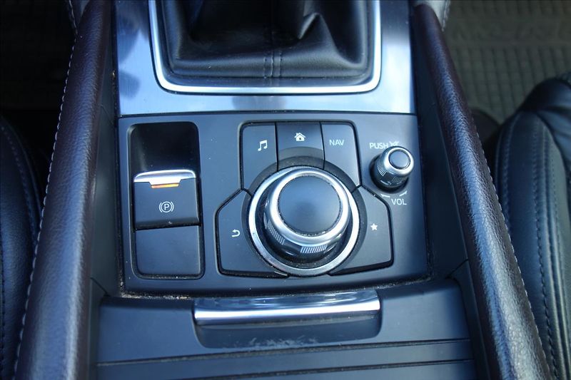 Mazda 6 2,2 D 129KW, SERV.KN., REVO. - fotka 30 z 39