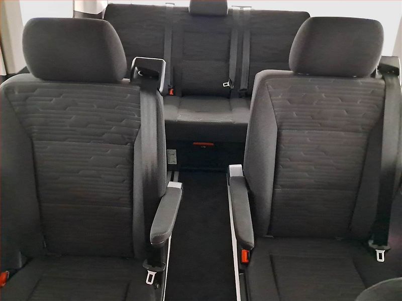 Volkswagen Multivan (2021) Comfortline 2.0 TDI - fotka 10 z 19