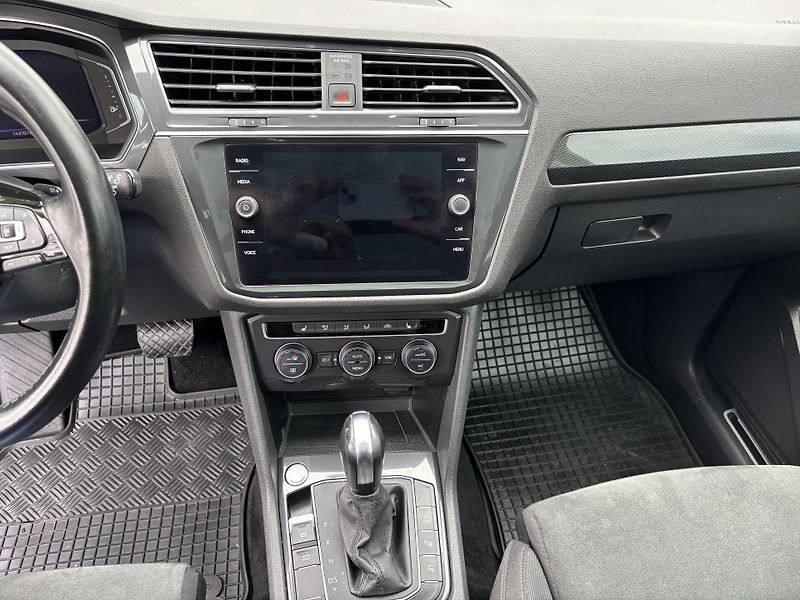 Volkswagen Tiguan 2.0 TDI ALLSPACE - fotka 19 z 24