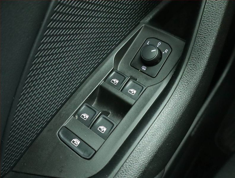 Škoda Octavia (2022) Ambition 2.0 TDI, ČR,1.maj - fotka 14 z 15