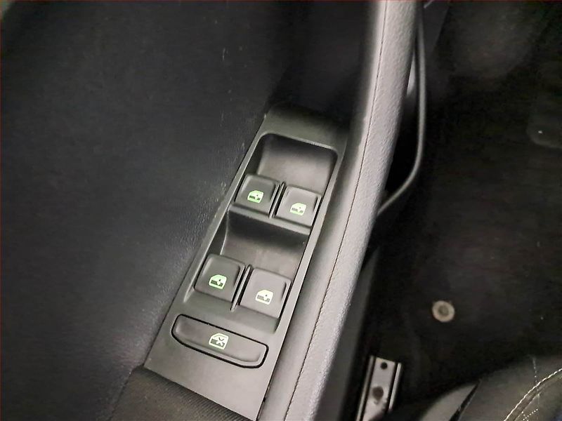 Škoda Fabia (2016) Style 1.2 TSI, ČR,1.maj - fotka 14 z 14