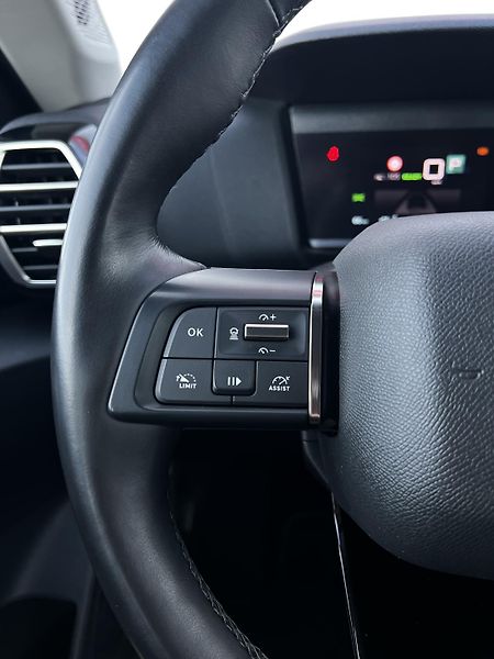 Citroën ë-C4 100kW 50kWh Feel 1.Maj DPH - fotka 10 z 23