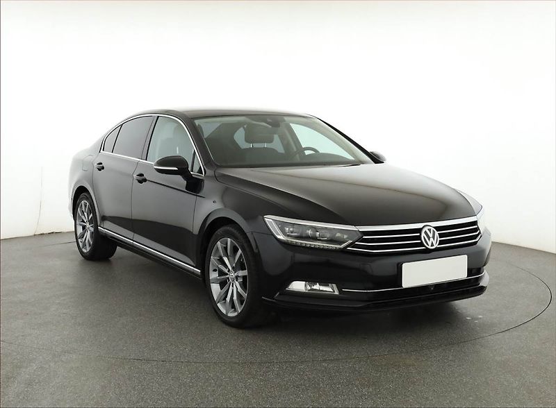 Volkswagen Passat (2016) Highline 2.0 TDI, Serv.kniha - fotografie inzerátu