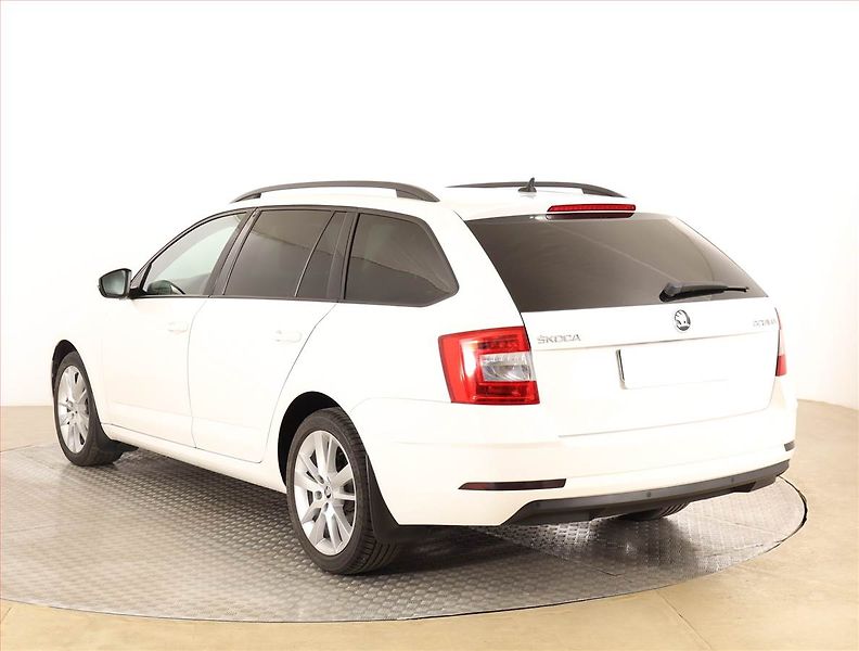 Škoda Octavia (2018) 1.6 TDI, Navi, Tempomat - fotka 4 z 18