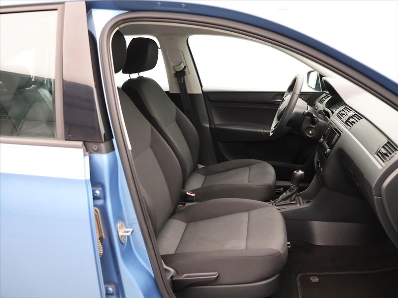 Škoda Rapid 1.2 TSI 66KW DSG Klima - fotka 11 z 24