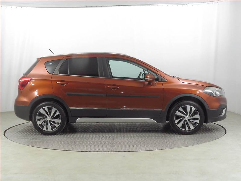 Suzuki SX4 S-Cross (2017) 1.4 BoosterJet, 4X4 - fotka 6 z 22