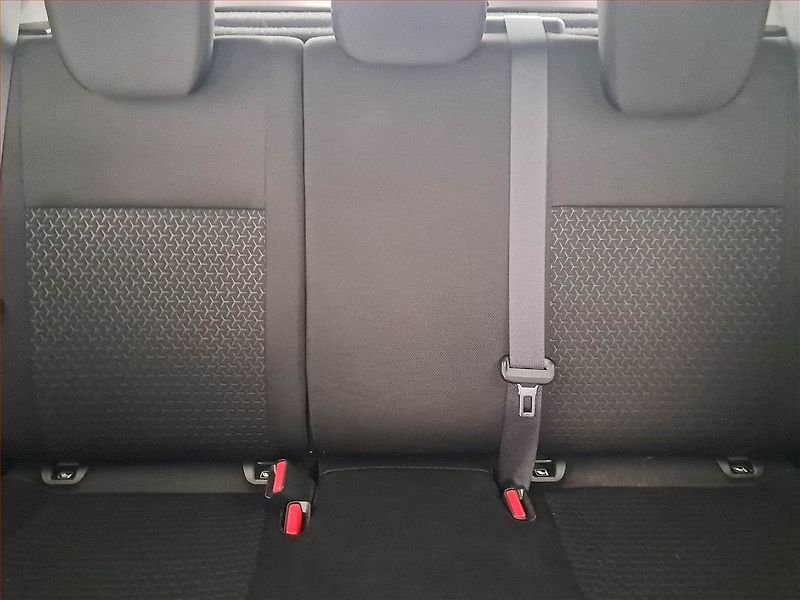 Suzuki Swift (2018) 1.0 BoosterJet SHVS - fotka 10 z 17