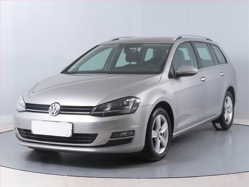 Volkswagen Golf (2017) Highline 2.0 TDI, Serv.kniha - fotka 2 z 17