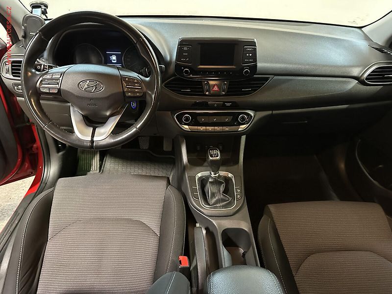 Hyundai i30 (2019) 1.6 CRDi, 2.maj,ČR, servis - fotka 8 z 22