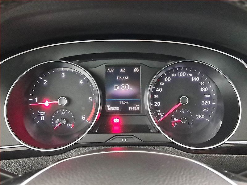 Volkswagen Passat (2017) 2.0 TDI, Kůže, Navi, Tempomat - fotka 11 z 22