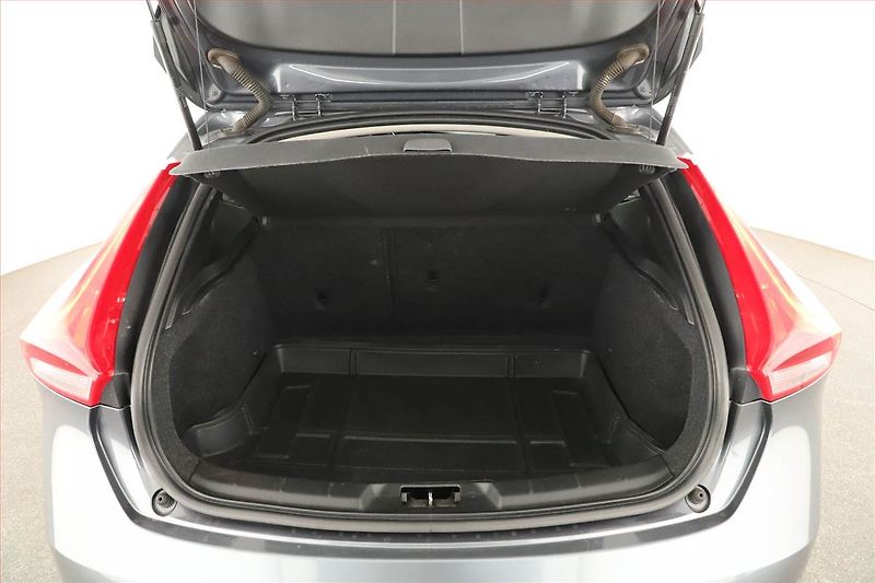 Volvo V40 (2014) 1.6 D2, Automat, Xenony - fotka 13 z 14