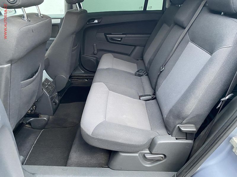 Opel Zafira (2010) 1.7 CDTi, ČR, AC, tažné - fotka 10 z 18