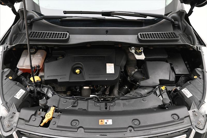 Ford Kuga 2,0 TDCi 110kW Tažné Záruka až - fotka 9 z 30
