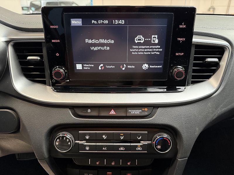 Kia Ceed 1.5 T-GDI 118kW Spin DCT - fotka 7 z 13