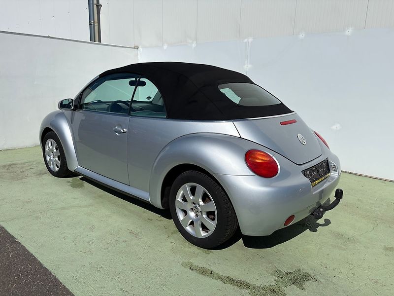 Volkswagen New Beetle 1.4, 55kW, Klima, Tažné - fotka 4 z 16