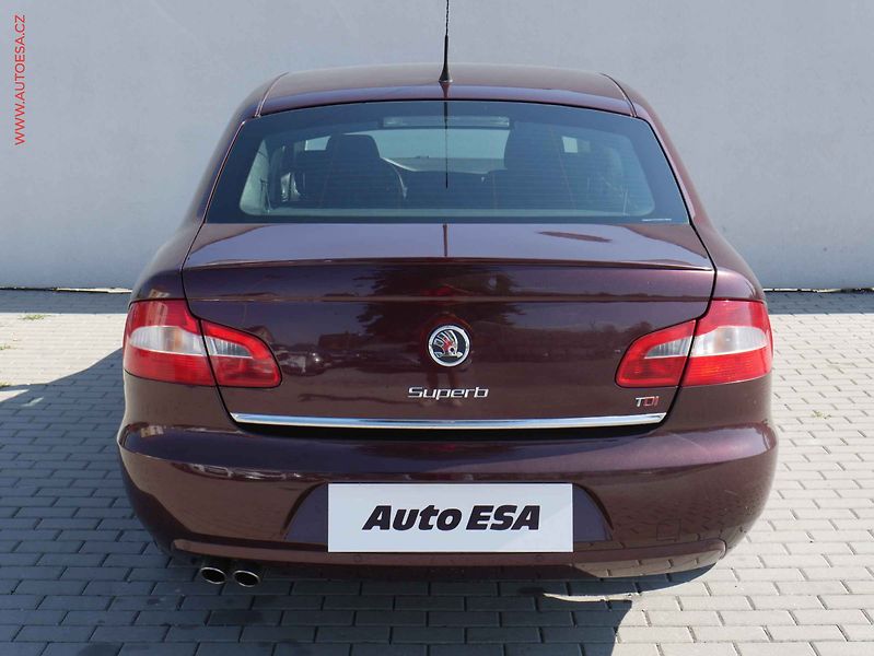 Škoda Superb (2008) 2.0 TDi, 2.maj,ČR, Ambition - fotka 5 z 19
