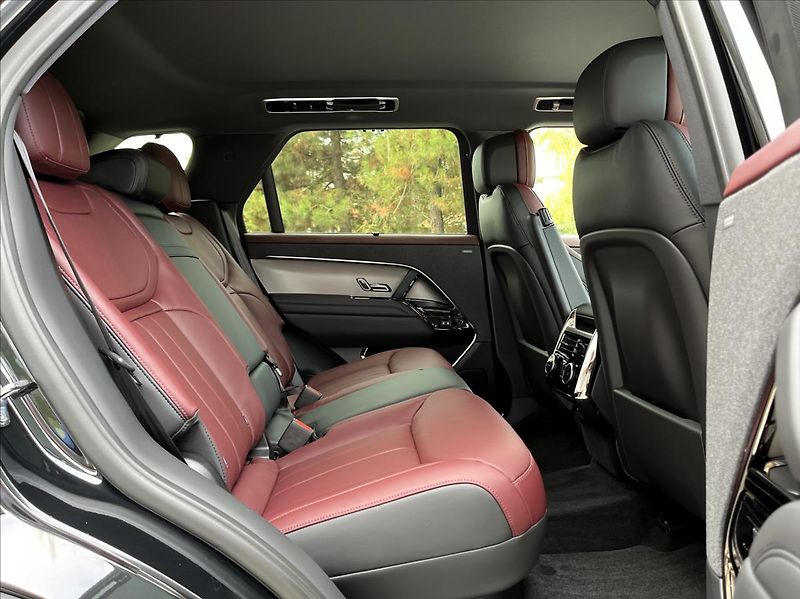 Land Rover Range Rover Sport 3,0 D250 DYNAMIC SE - fotka 28 z 30