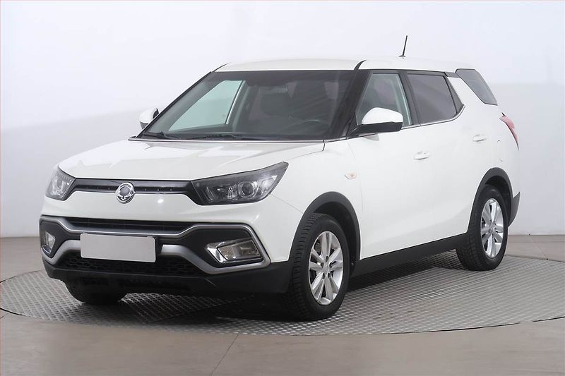 SsangYong XLV (2017) 1.6 e-XGi, Serv.kniha, Navi - fotka 2 z 20