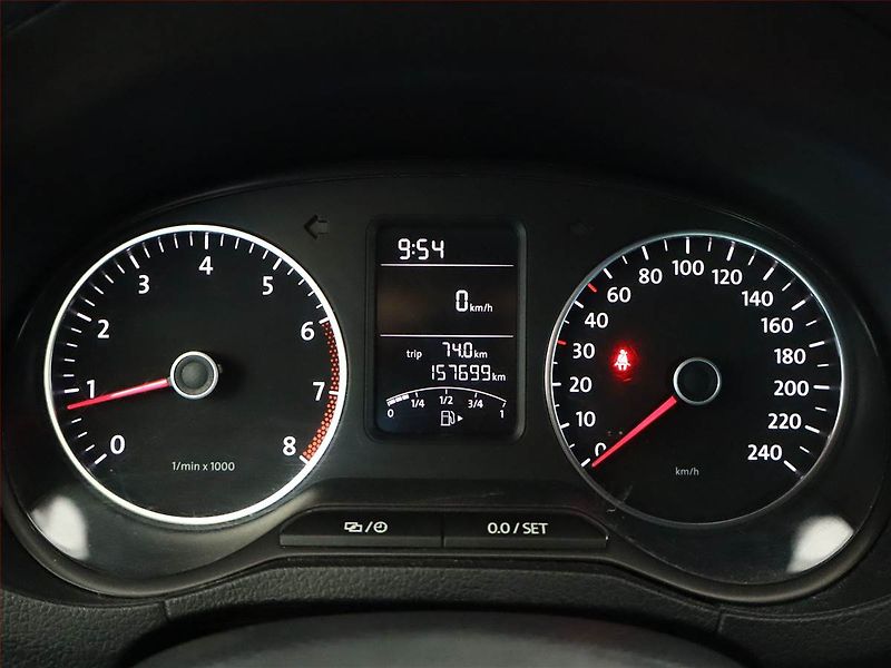 Volkswagen Polo (2013) Comfortline 1.4, Serv.kniha - fotka 8 z 13