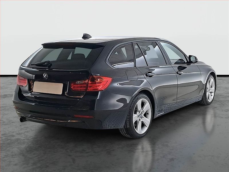 BMW Řada 3 (2013) 318 d, Serv.kniha, Tempomat - fotka 5 z 22