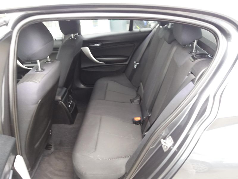 BMW Řada 1 118d,2.0D ,AUTOMAT , ZADÁNO !! - fotka 17 z 27