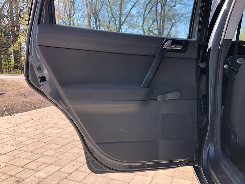 Volkswagen Polo (2006) 1.2 - fotka 10 z 25
