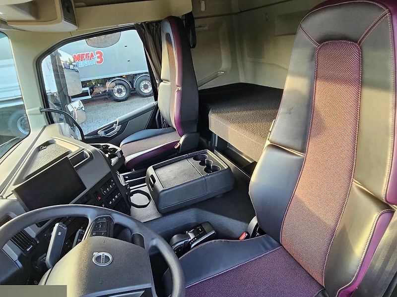 Volvo FM (2022) 350 6x2 chlaďák EURO 6 - fotka 25 z 26