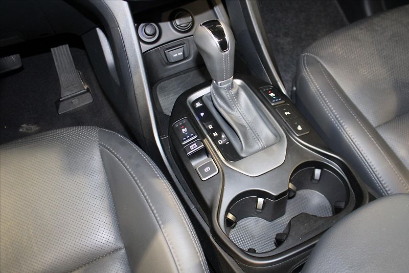 Hyundai Grand Santa Fe CRDi 4WD Premium 7Míst/Pano/Ta - fotka 23 z 34