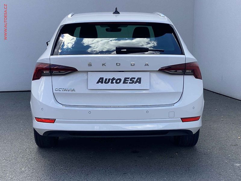 Škoda Octavia (2022) 2.0 TDi, ČR, Style, LED, navi - fotka 5 z 20