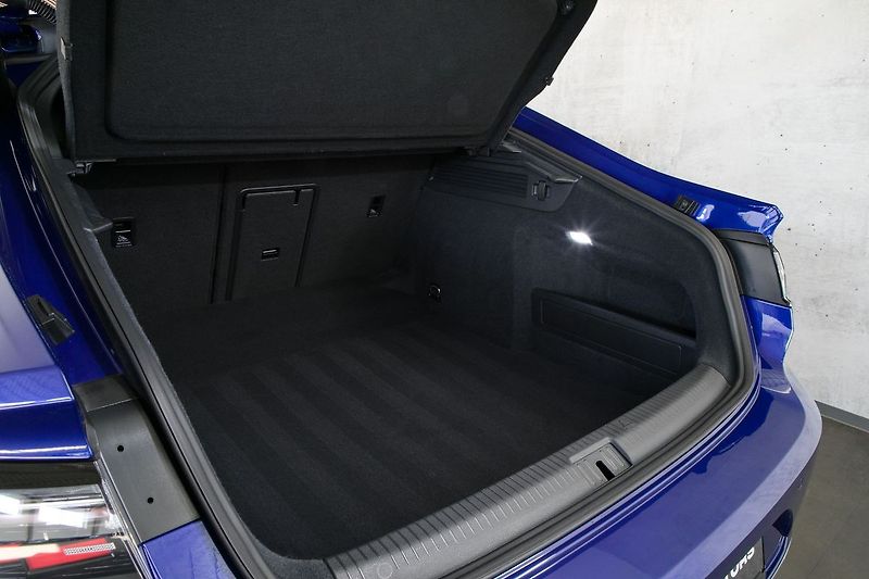 Volkswagen Arteon 2.0TDI 147kW 4x4 R-Line IQ Web - fotka 36 z 38