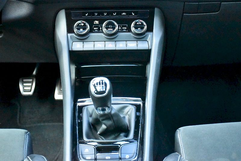 Škoda Kodiaq (2022) SPORTLINE TSi 110/1.5  M6 - fotka 26 z 30