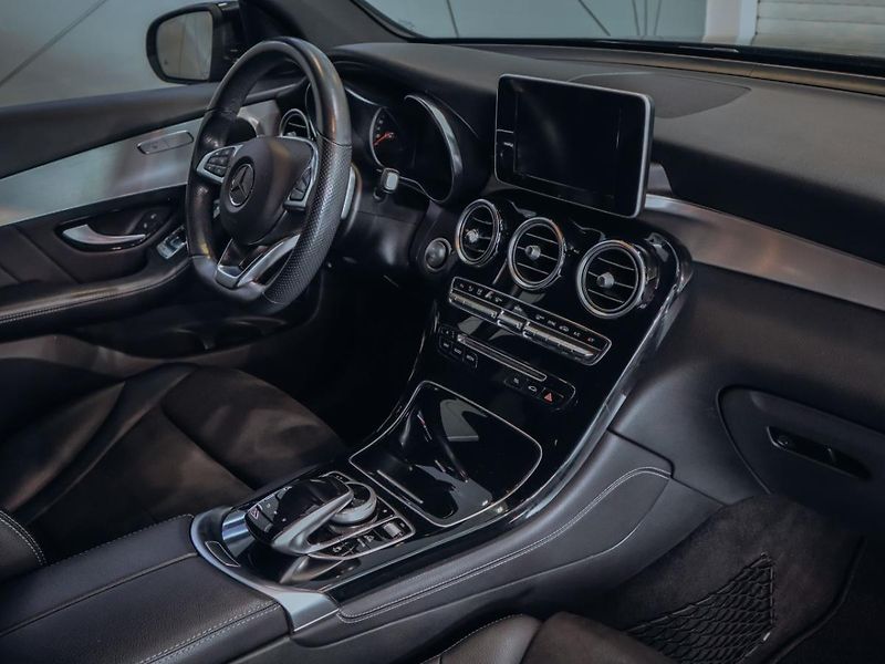 Mercedes-Benz GLC 250 4M AMG - fotka 14 z 24
