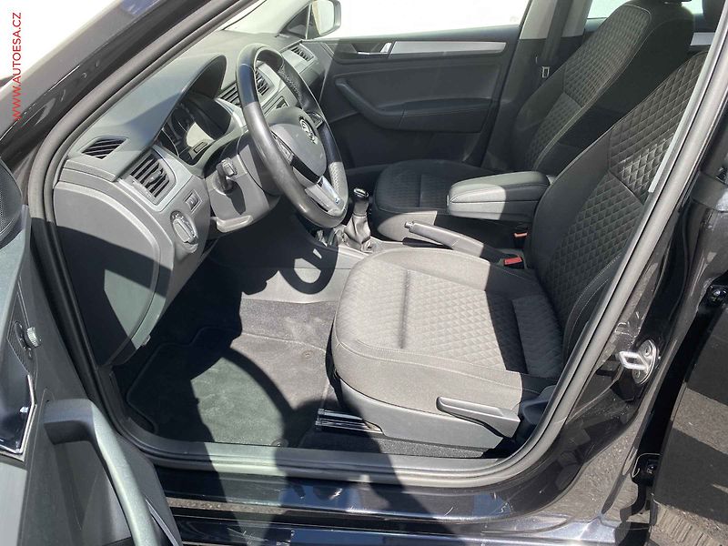 Škoda Rapid (2017) 1.0 TSi, Drive, bixen - fotka 9 z 16