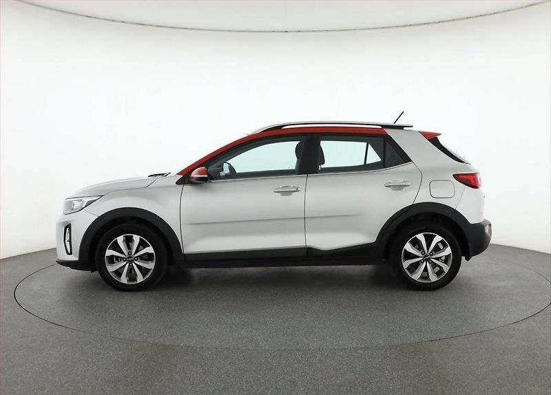 Kia Stonic (2023) Exclusive 1.0 T-GDI, EXCLUSIVE - fotka 3 z 19