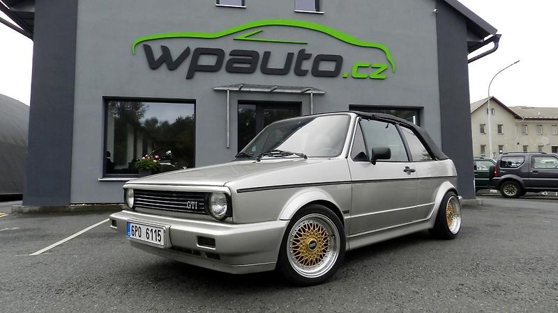 Volkswagen Golf MK1 cabrio 1.8i 70 kW KARMANN - fotka 2 z 24